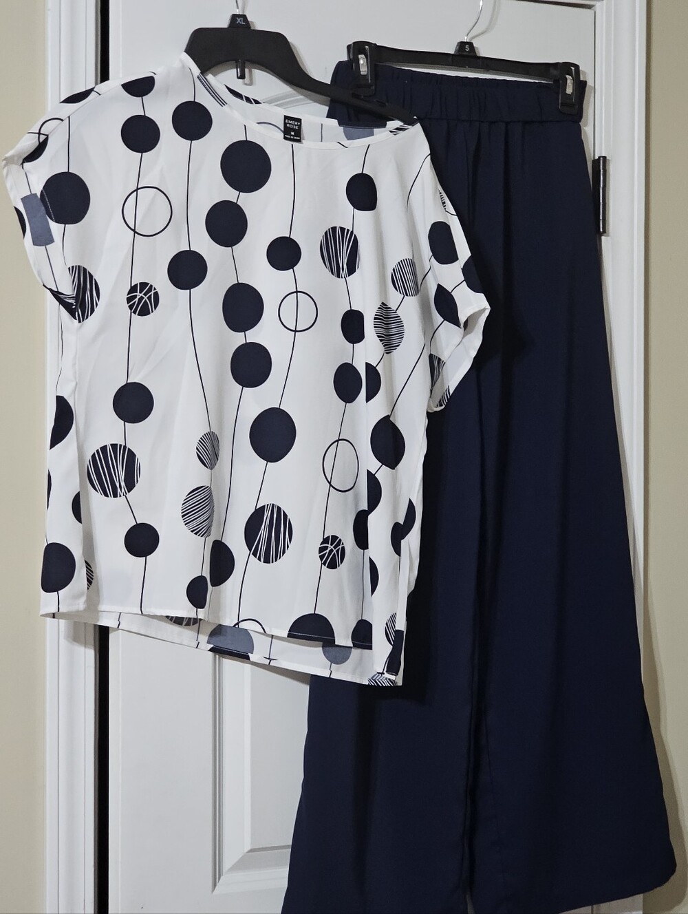 Wide-Leg Navy Pants with White Polka Dot Top Set - Picture 5 of 5